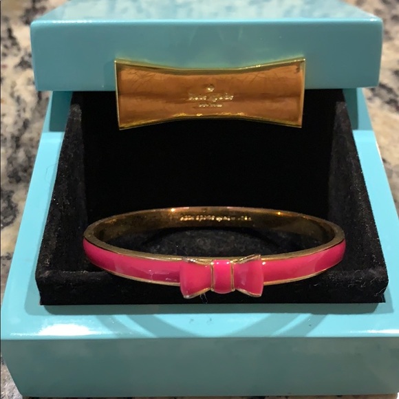 kate spade Jewelry - Kate Spade vintage bangle bracelet & jewelry case